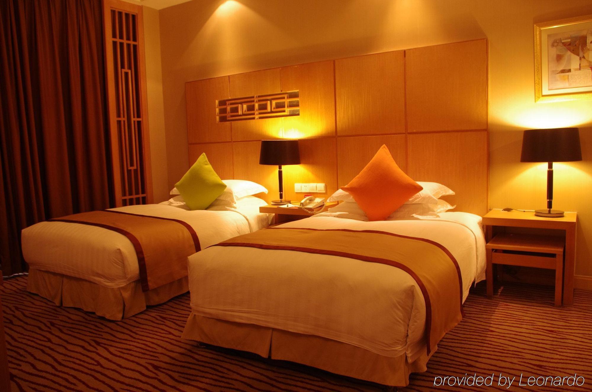 Crowne Plaza Zhanjiang Kang Yi, An Ihg Hotel Екстер'єр фото