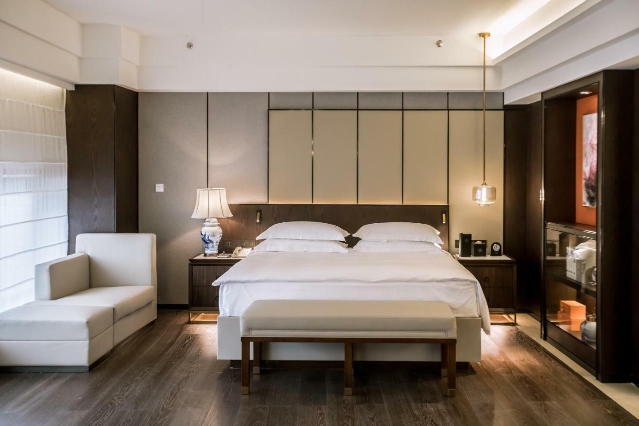 Crowne Plaza Zhanjiang Kang Yi, An Ihg Hotel Екстер'єр фото