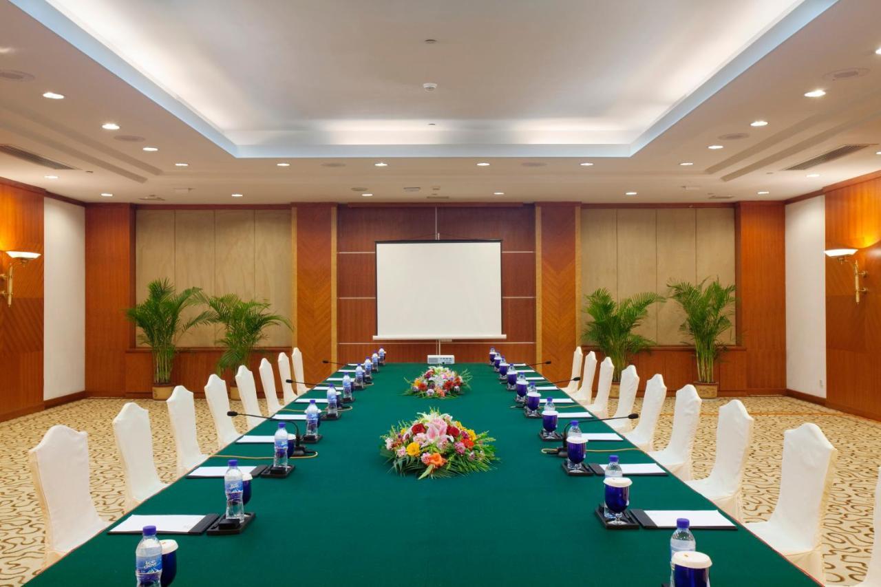 Crowne Plaza Zhanjiang Kang Yi, An Ihg Hotel Екстер'єр фото