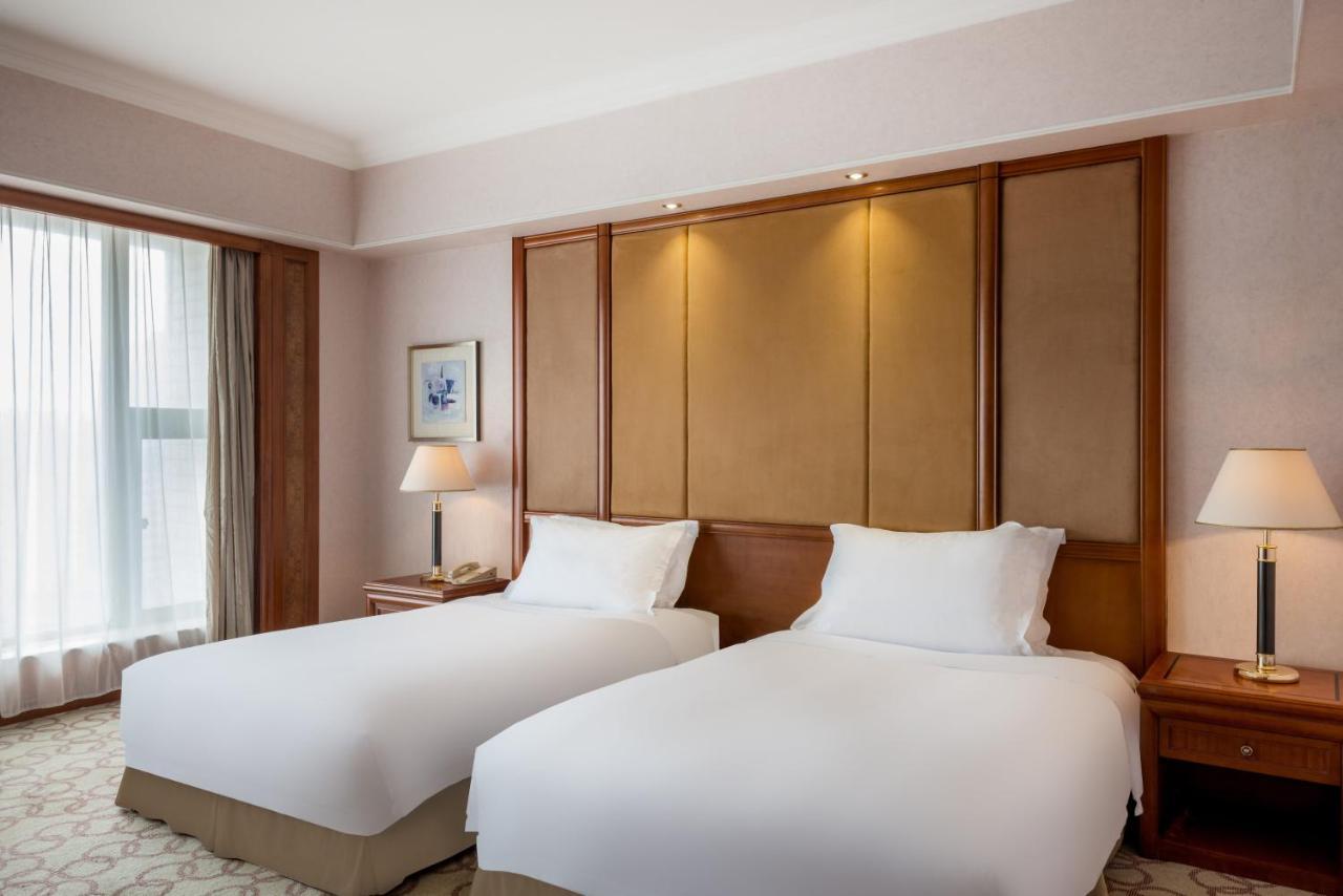 Crowne Plaza Zhanjiang Kang Yi, An Ihg Hotel Екстер'єр фото