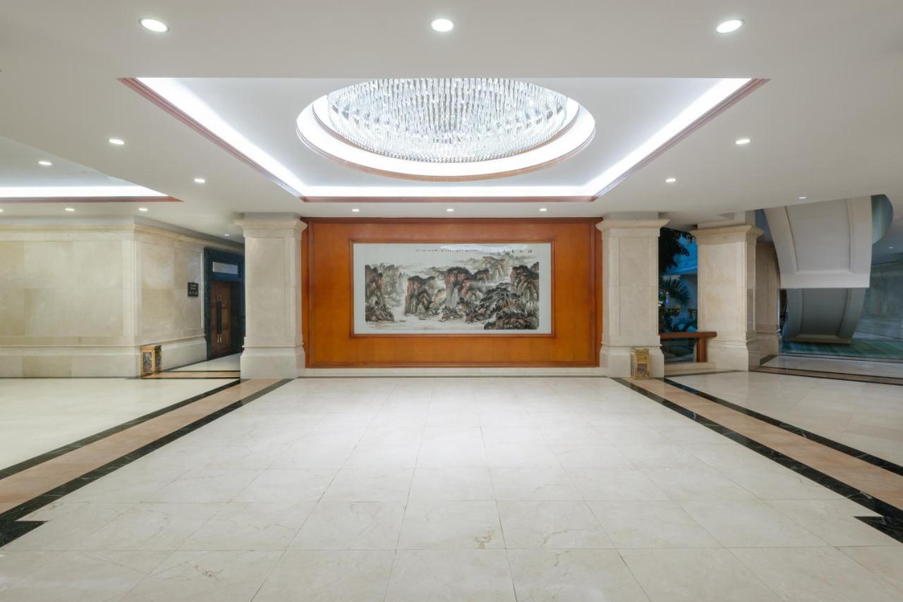 Crowne Plaza Zhanjiang Kang Yi, An Ihg Hotel Екстер'єр фото